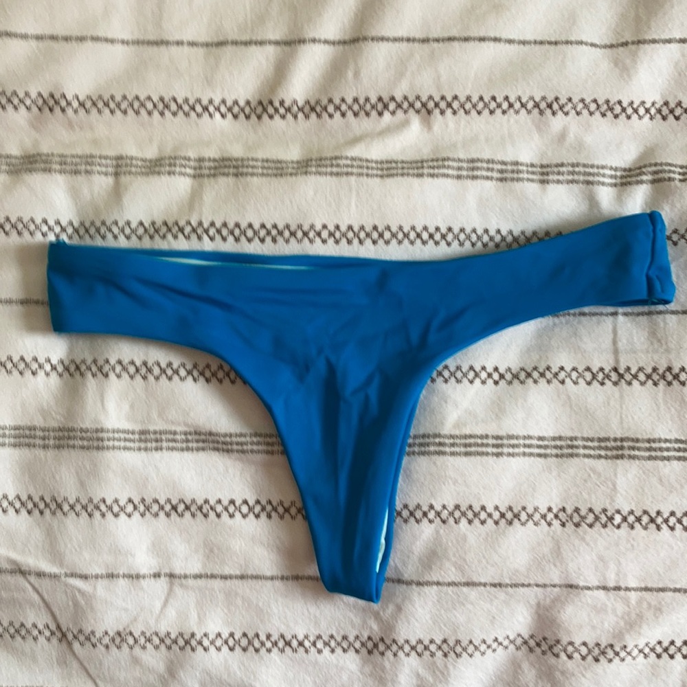 Victoria Secret Swim Thong Bikini XS NWOT